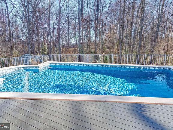 3rd image of 3200 Mills Pond Dr