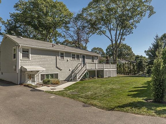 5th image of 35 Linden Ave