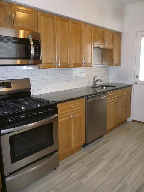 1424 Woodbourne Ave #1424 photo 1