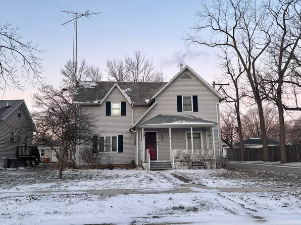 193 N Oak St, Herscher, IL 60941