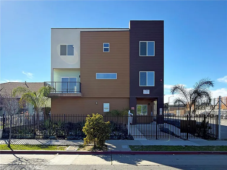 1493 Atlantic Ave — Photo 31