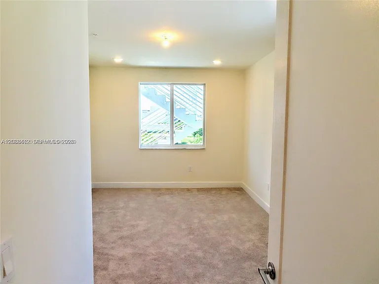 6401 NW 103rd Pl #101 — Photo 9
