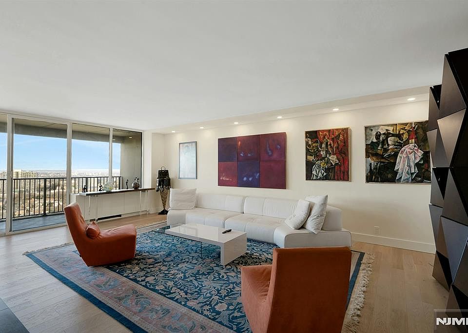 1st image of 6 Horizon Rd APT 2602