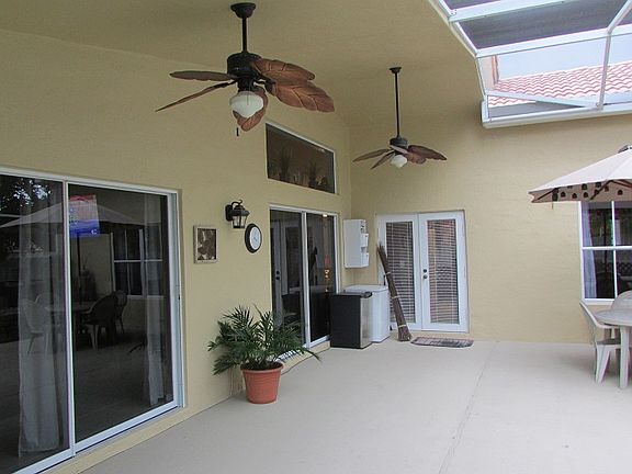 5th image of 570 Carrington Dr