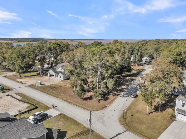 2016 Sea Water Dr, Charleston, SC 29412