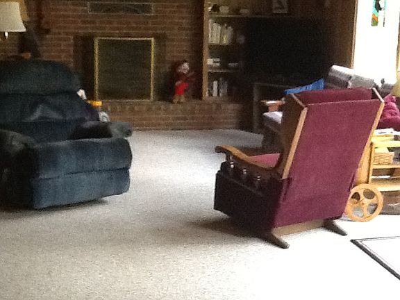 Living room w/ fireplace