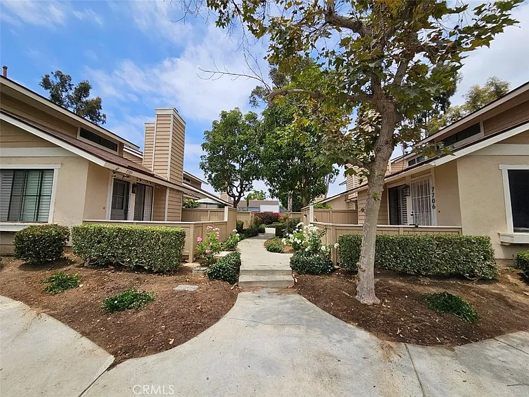 7704 Marbrook Way — Photo 31