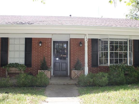 5th image of 912 Bennett St