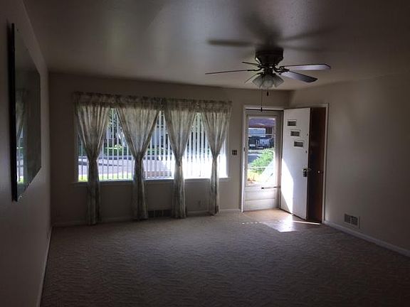 Living Rm to front door