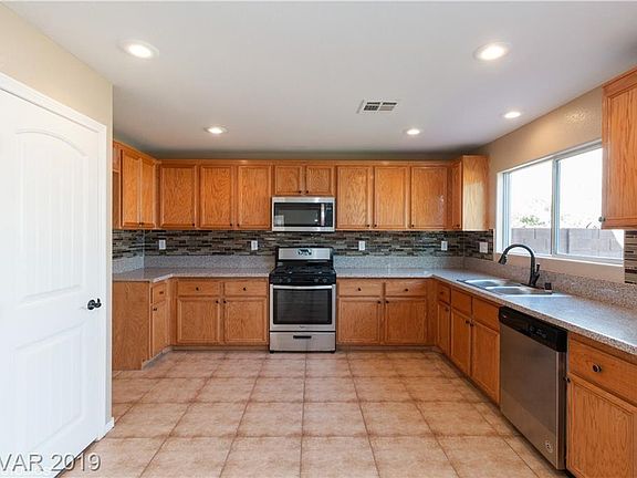 5th image of 224 Stagecoach Flats Ave