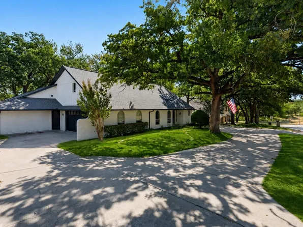 2105 Wilson Dr, Arlington, TX 76011