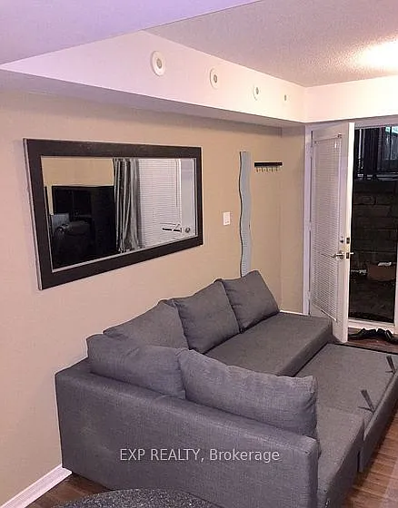 46 E Liberty St #521 — Photo 3