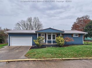 120 Poca Cir, Poca, WV 25159