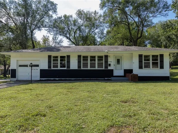 10909 E 60th Ter, Raytown, MO 64133