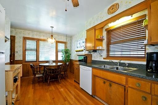 3rd image of 8441 N Christiana Ave