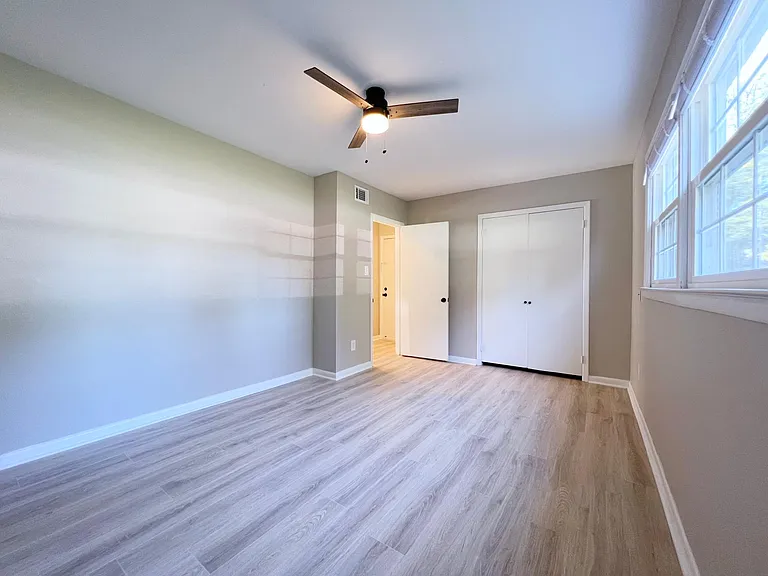 2529 Spring Garden St — Photo 10
