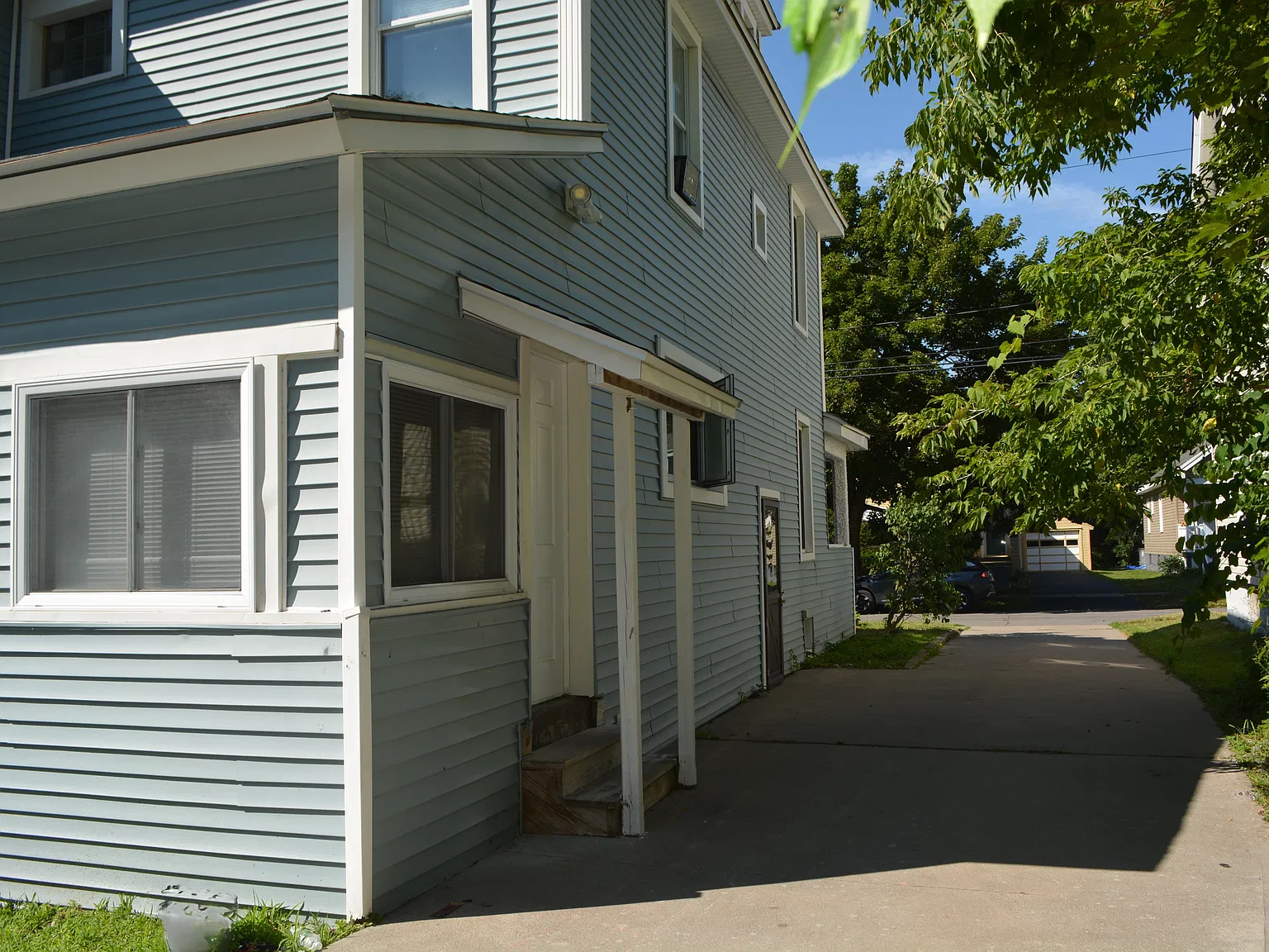 3 bed, 1872 sqft, $2,100 — Photo 3