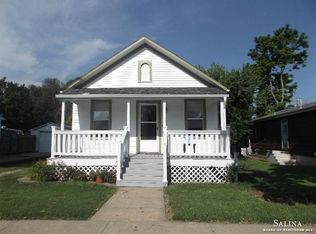 351 N Columbia Ave, Salina, KS 67401