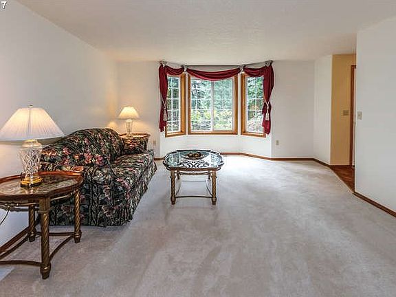 4th image of 2212 NE 149th Ct
