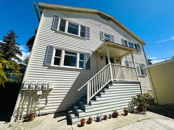 2nd image of 1826 Loma St #1