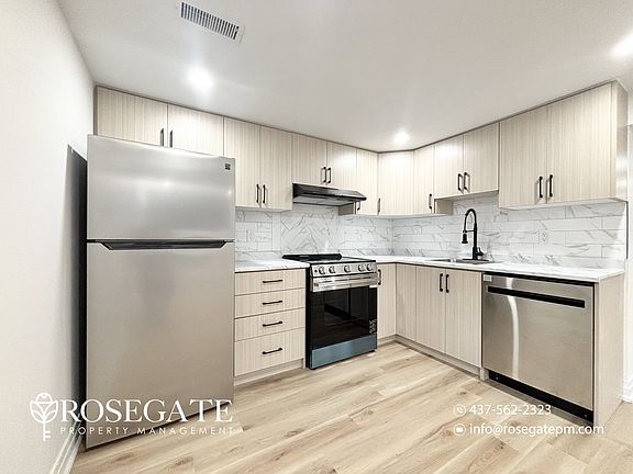 2nd image of 40 Westaway Pl #2