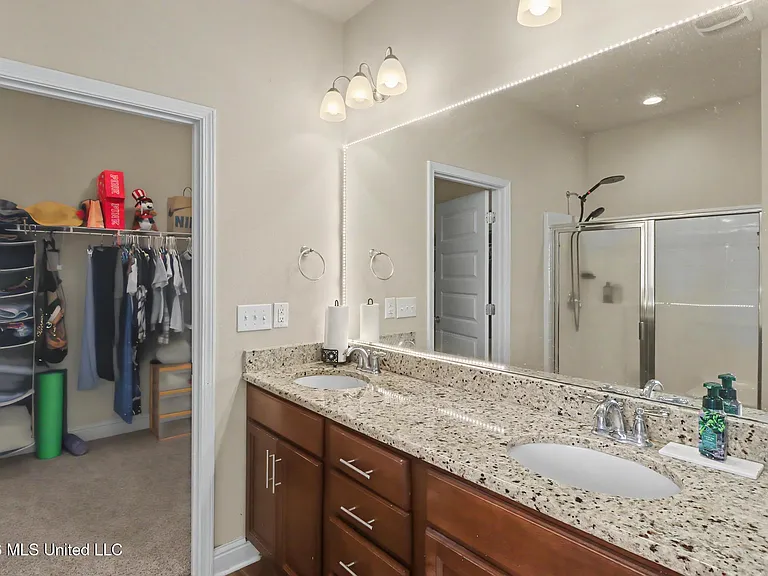 10784 Chapelwood Dr — Photo 15