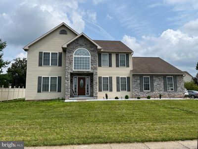102 W Welsh Dr, Douglassville, PA, 19518