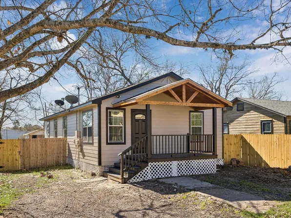 815 Fields St, Richmond, TX 77469