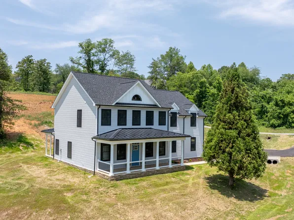 79 Thornblade Way, Blue Ridge, VA 24064