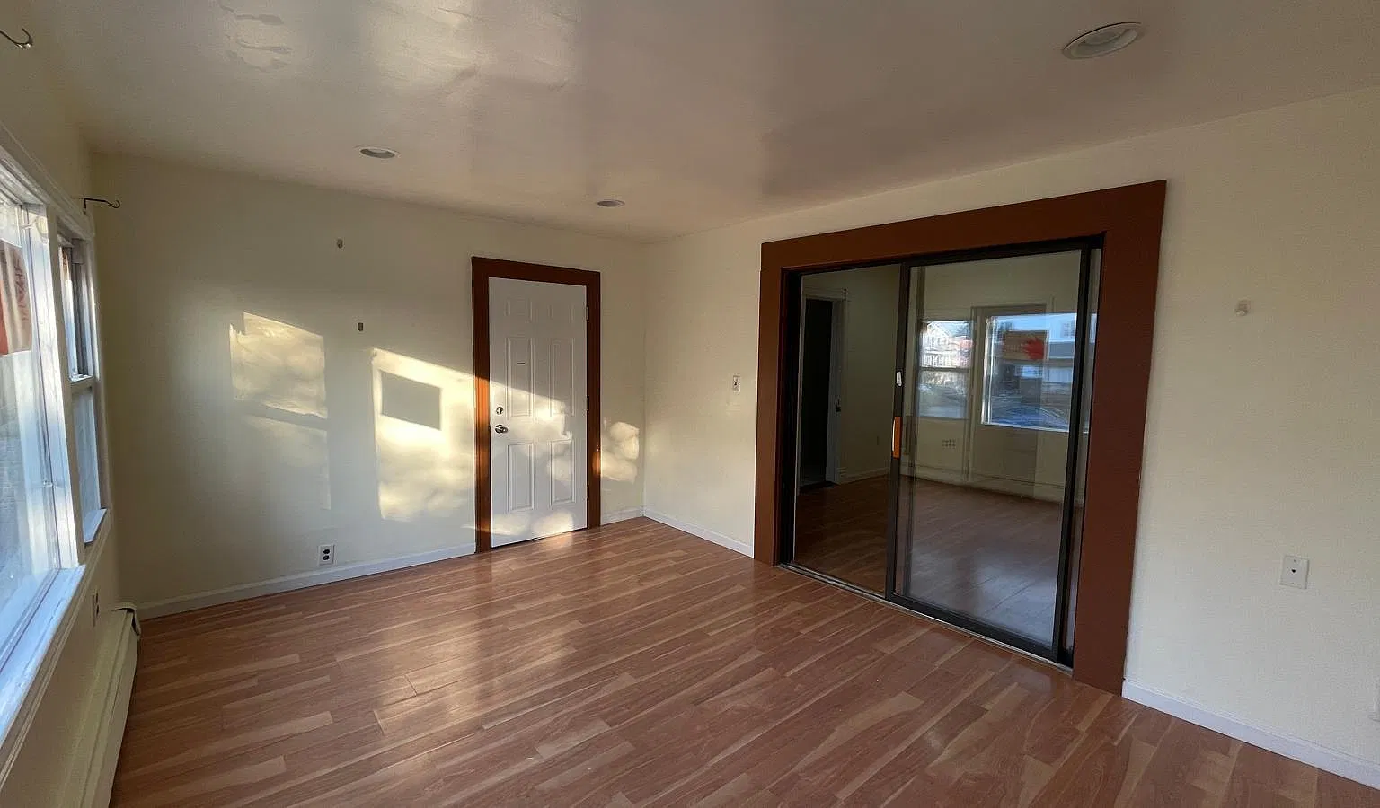 3 bed, 1200 sqft, $3,000 — Photo 3