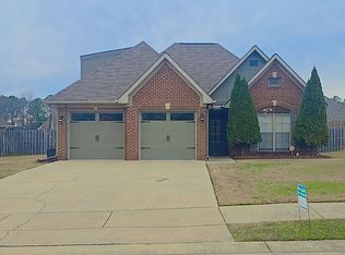 1026 Emerald Ridge Dr, Calera, AL 35040
