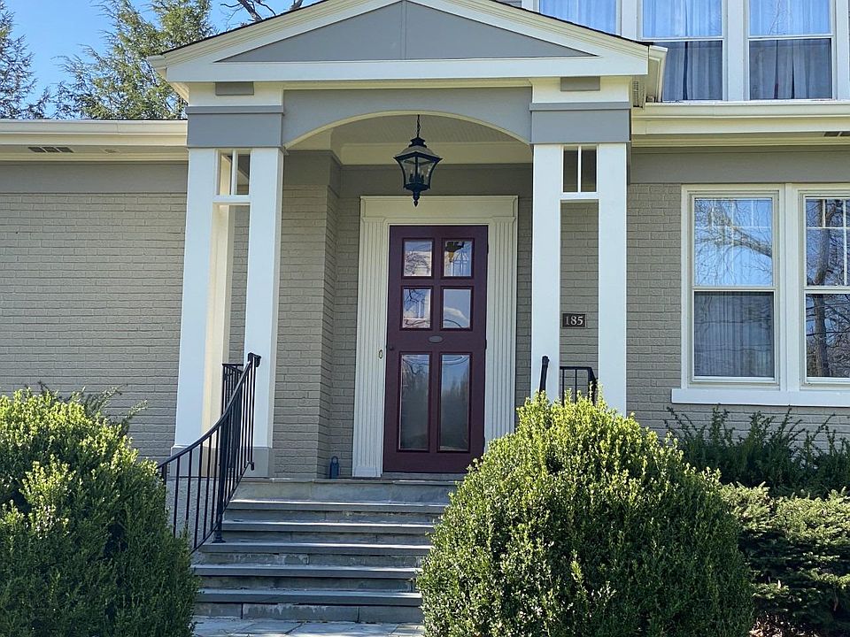 2nd image of 185 Elk St
