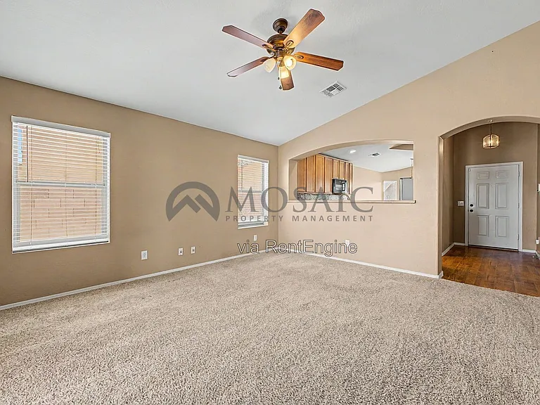 272 W Settlers Trl — Photo 5