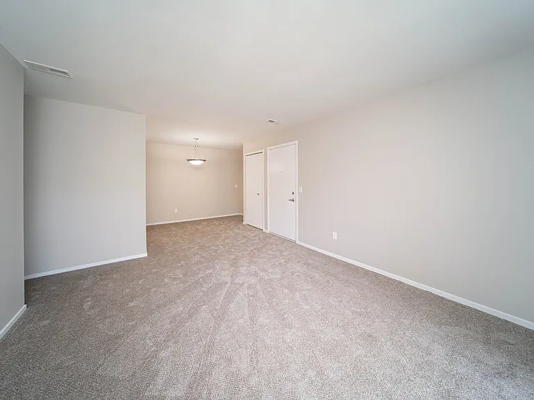 Greyberry Park Apartments — Photo 5