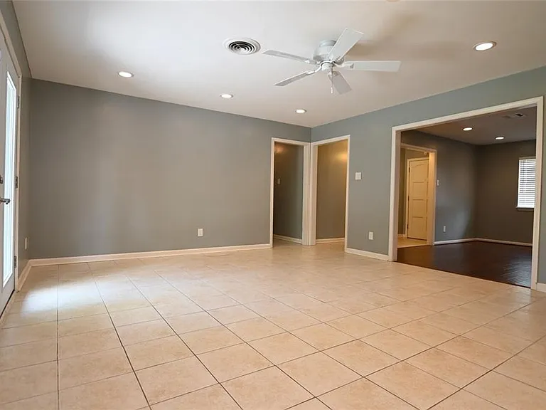 5846 Ettrick Dr — Photo 8