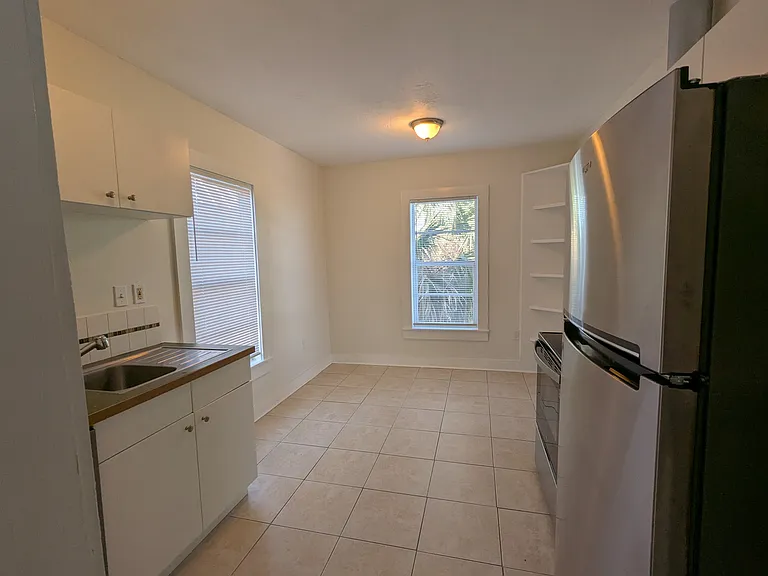 127 S Peninsula Dr #3 — Photo 22