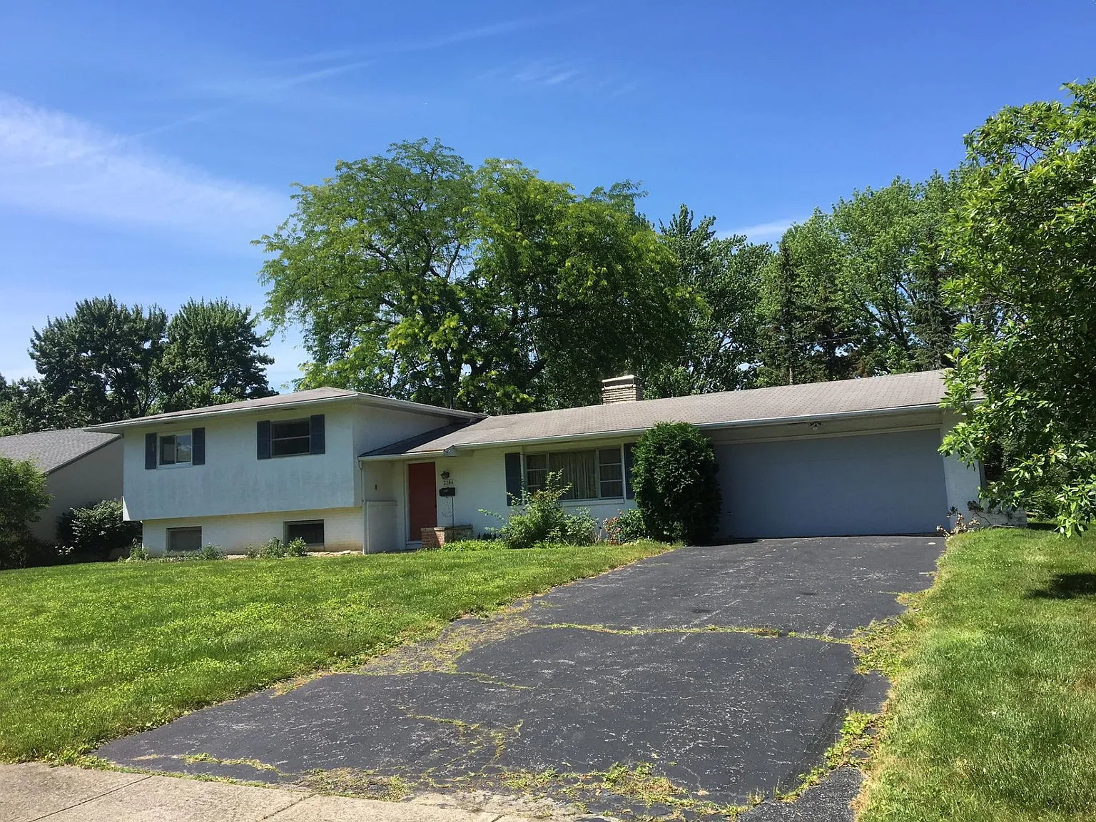 2284 Buckley Rd photo 1