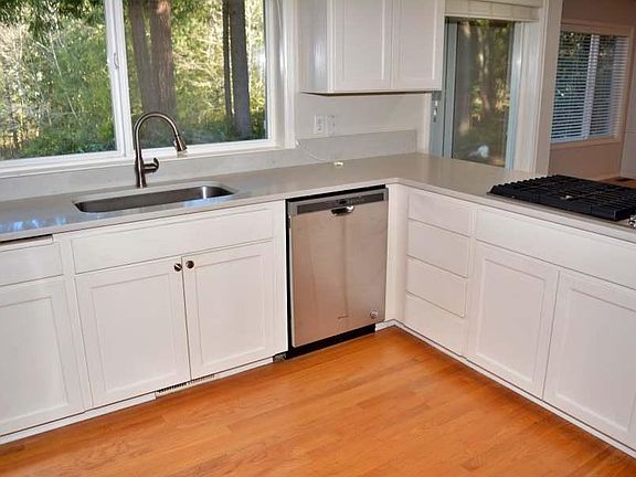 4th image of 13205 Foxglove Dr NW