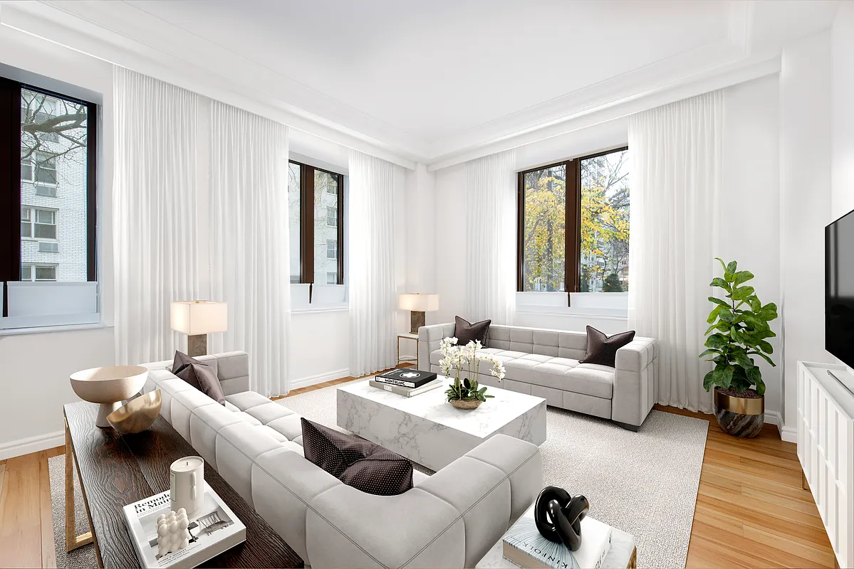 225 East 19th St Unit 100