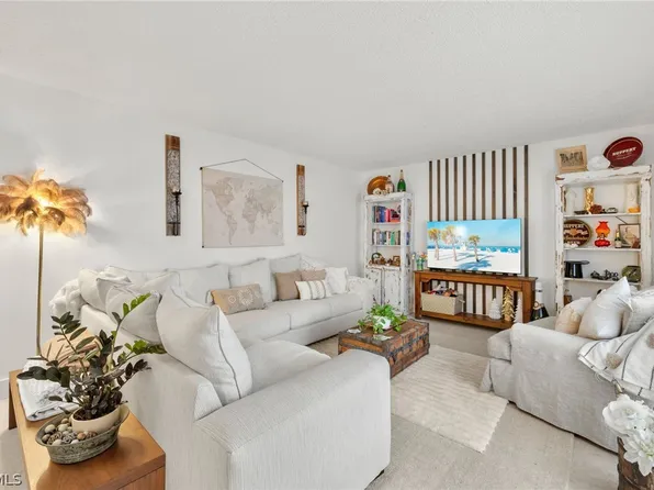 5235 Cedarbend Dr APT 4, Fort Myers, FL 33919