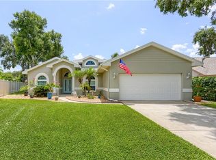 8393 Meadowbrook Dr E, Seminole, FL 33777