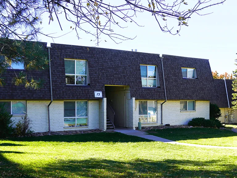 Mountain Terrace Apartments — Photo 16