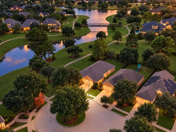 18803 Cove Mill Ln, Cypress, TX 77433
