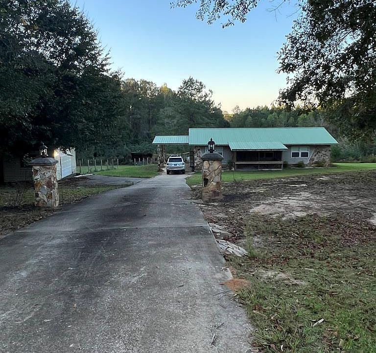 1st image of 221 County Road 349