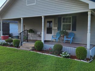 318 E 4th St, Hope, AR 71801