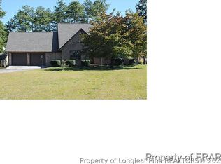 65 Canopy Ct, Spring Lake, NC 28390