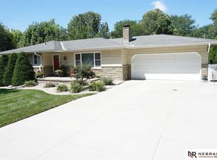 2914 S 102nd St, Omaha, NE 68124