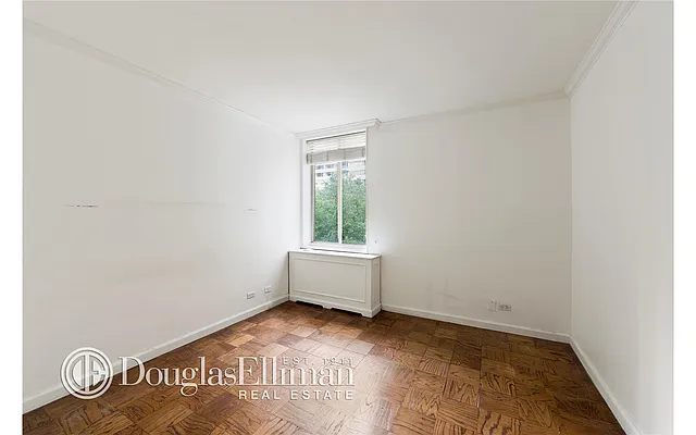 Rented by Douglas Elliman | media 14