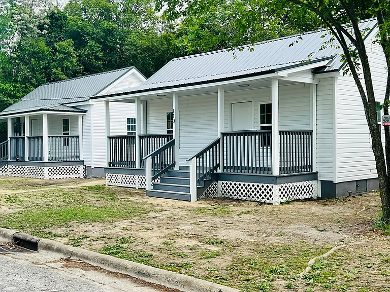 108 E Dewey St — Photo 6