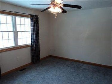 4th image of 808 Heron Dr
